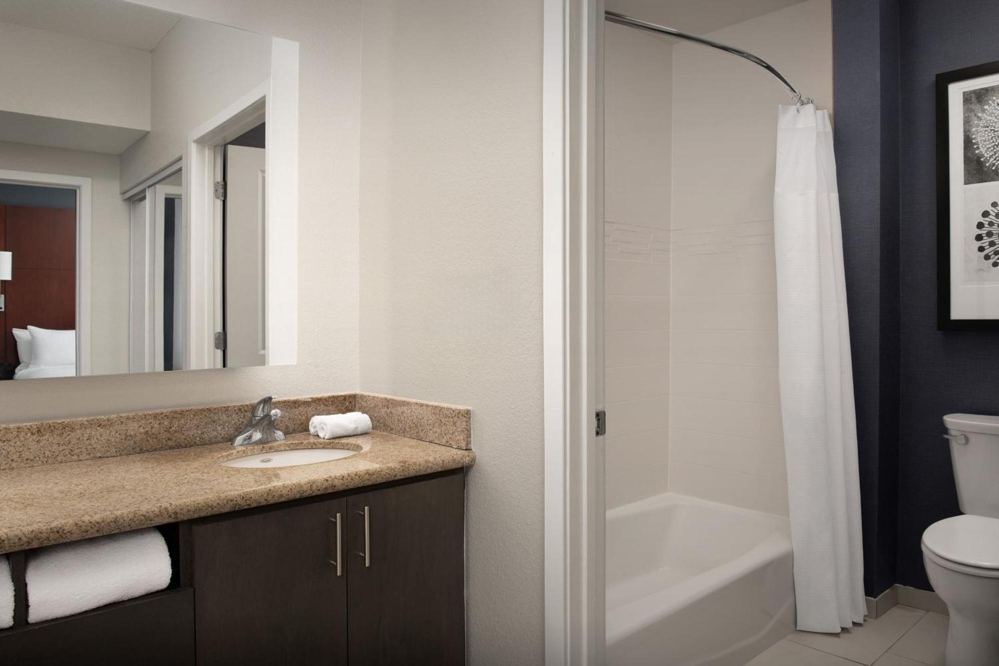 Residence Inn By Marriott Greensboro Airport Eksteriør billede